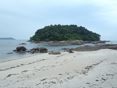 Tanjung Burau Earthcache; via Flickr/CamSwitzer